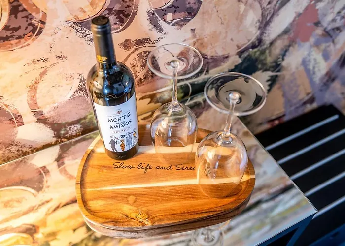 Lisbon Wine House - Rooms & Suites